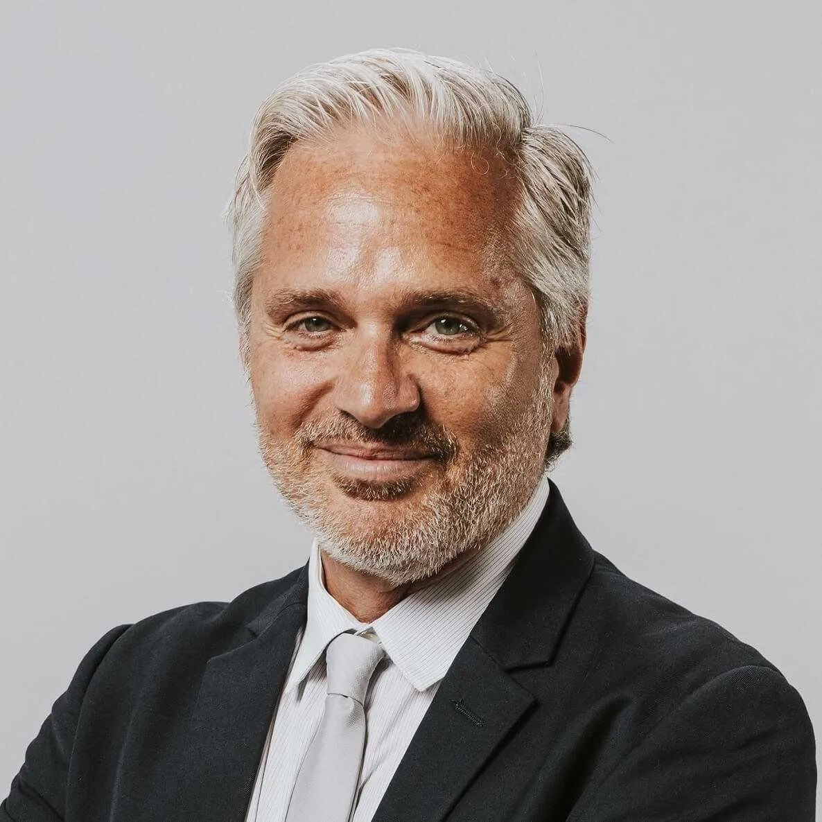 businessman portrait in a studio WUFDDGT 6